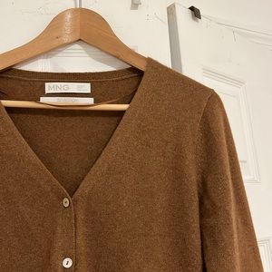 Cashmere cardigan